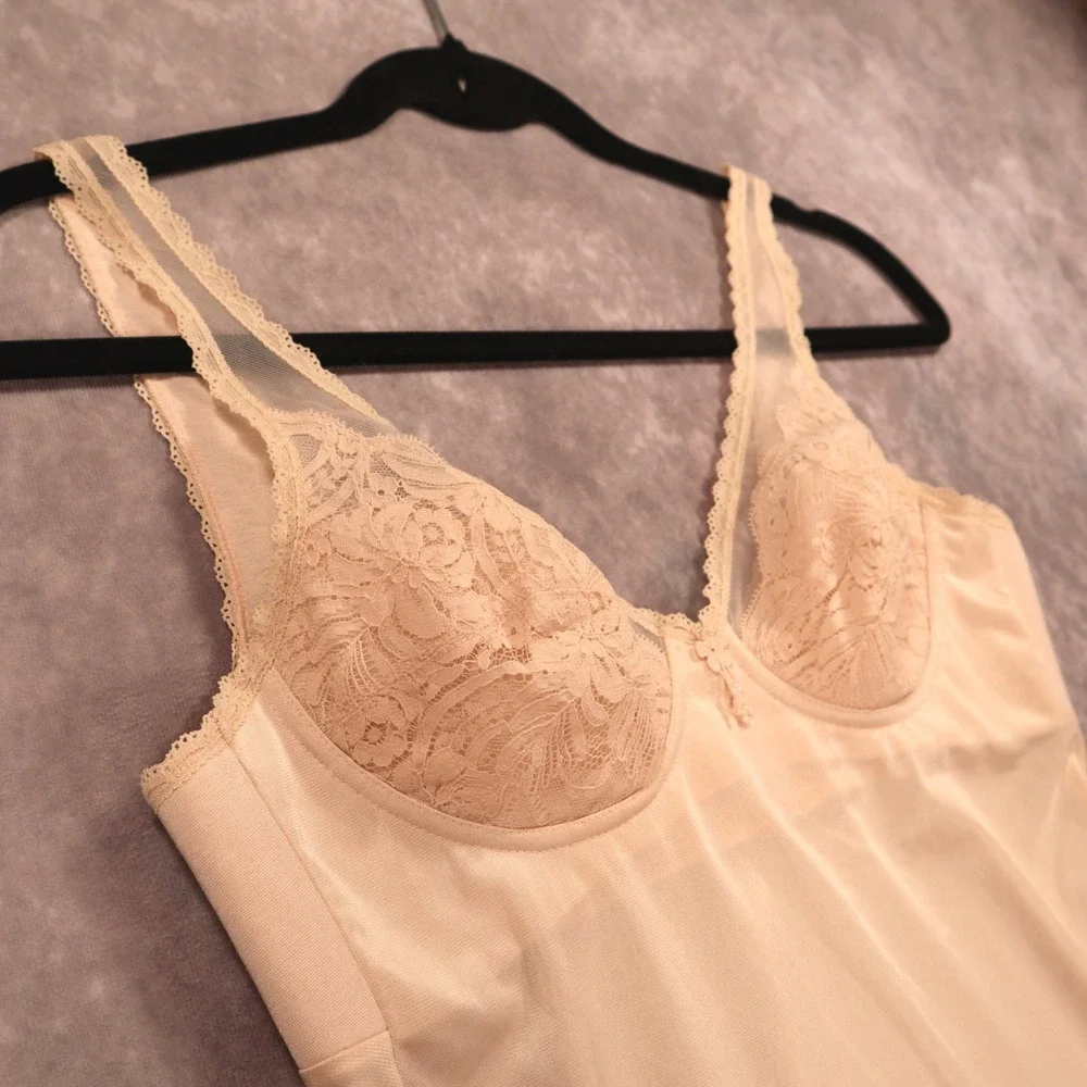 Vintage Triumph Full Slip Dress Beige Lace Shapewear 34A Vintage Coquette Bridal